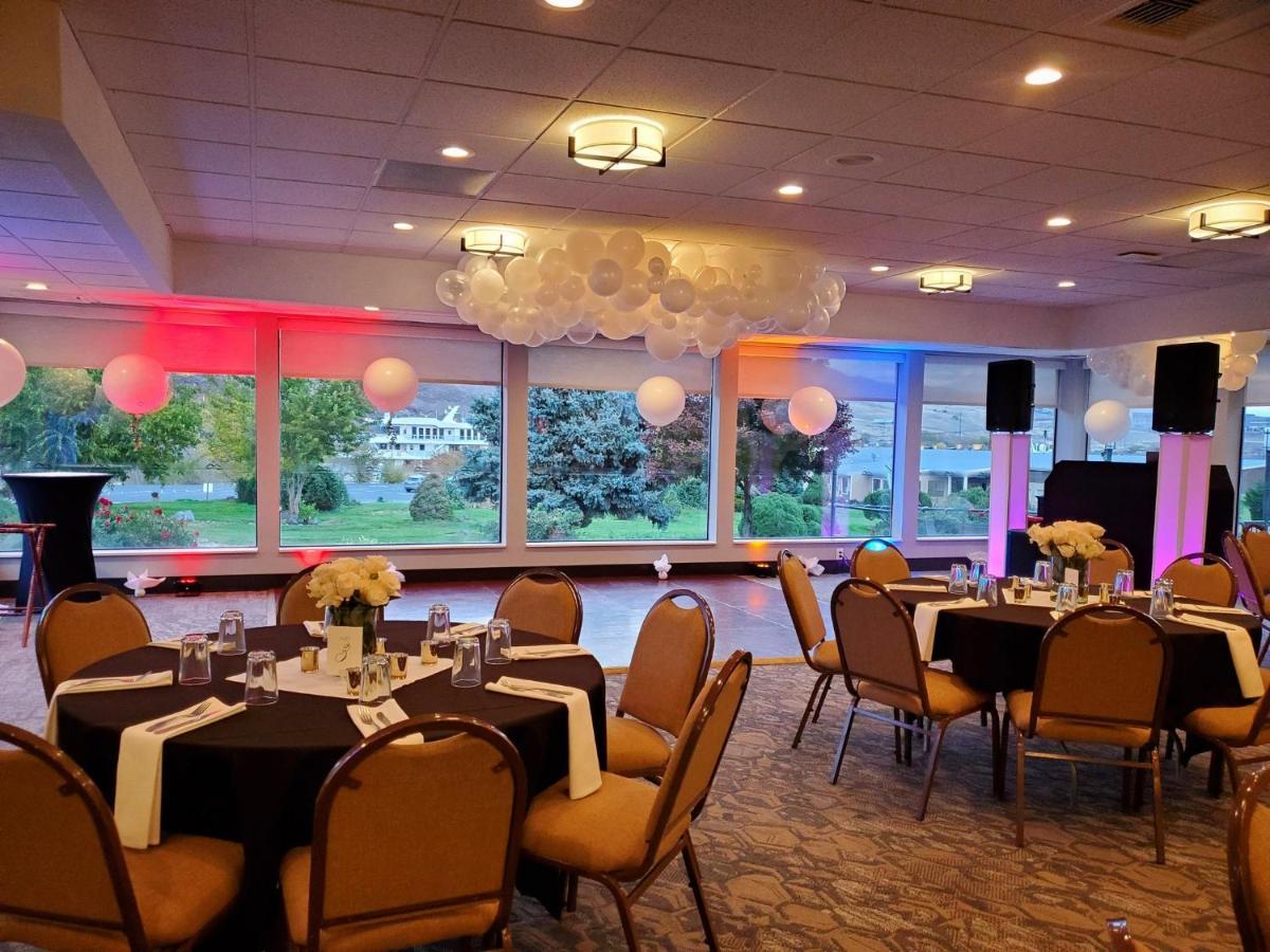 Holiday Inn Clarkston - Lewiston By Ihg Exterior photo